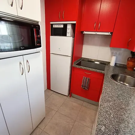 Atico Con Gran Terraza Y Vistas En דירה