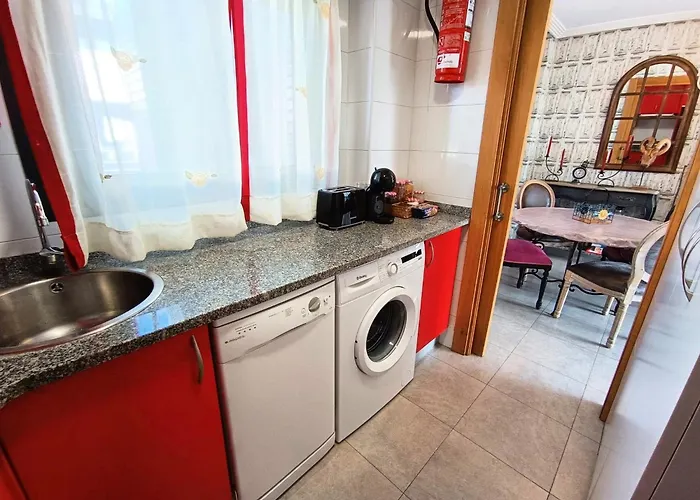 Atico Con Gran Terraza Y Vistas En דירה *