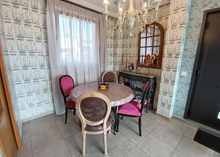 Atico Con Gran Terraza Y Vistas En Cudon